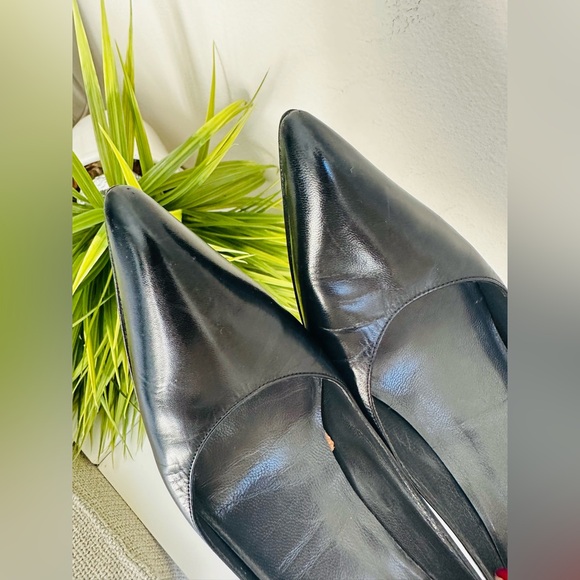 Stuart Weitzeman | Classic Leather Pumps - Picture 9 of 16